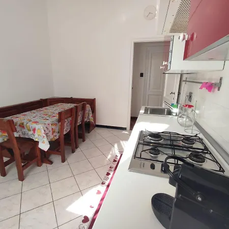 Lucia Uso Esclusivo - Aeroporto Sestri Ponente Apartamento