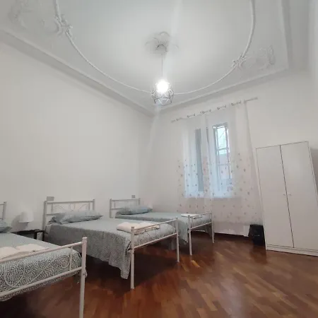 Lucia Uso Esclusivo - Aeroporto Sestri Ponente Apartamento *