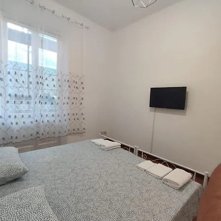 Lucia Uso Esclusivo - Aeroporto Sestri Ponente Apartamento Génova